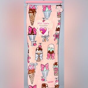 Betsey Johnson Ice Cream Plush Throw Blanket